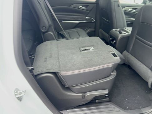 New 2026 Chevrolet Traverse LT w/ Sun and Wheel Package image 7