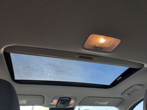 Used 2021 Hyundai Elantra Limited w/ Cargo Package image 14