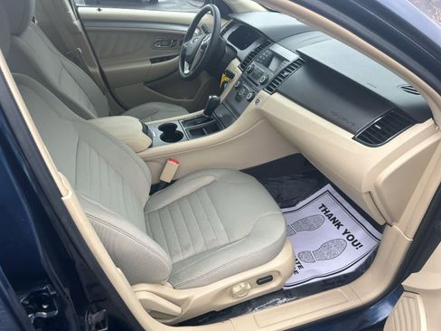 Used 2016 Ford Taurus SE image 22