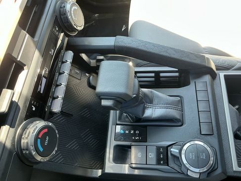 Used 2026 Toyota Tacoma SR5 AWD/4WD image 28