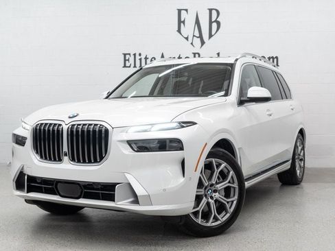 Used 2025 BMW X7 xDrive40i w/ Premium Package AWD/4WD image 1