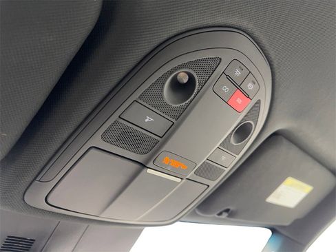 Used 2025 Genesis G70 2.5T image 77