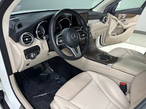 Used 2020 Mercedes-Benz GLC 300 4MATIC image 14