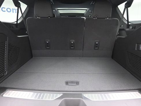 New 2026 Chevrolet Suburban RST image 11