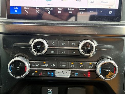 Used 2023 Ford F250 Lariat w/ Chrome Package image 29