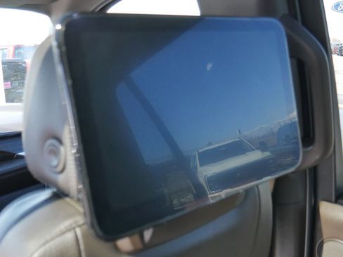 Used 2021 GMC Yukon Denali w/ Denali Premium Package AWD/4WD image 28