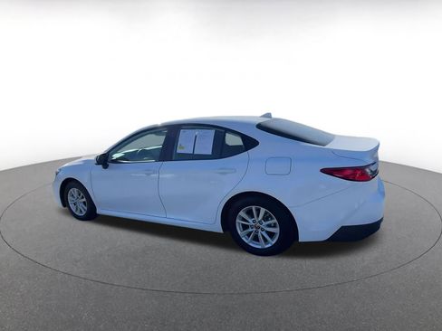 Used 2025 Toyota Camry LE image 10