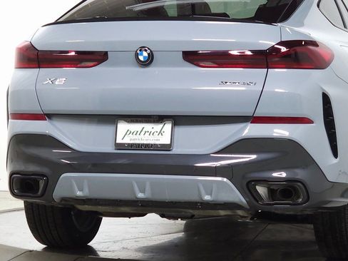 Used 2026 BMW X6 xDrive40i w/ Premium Package image 12
