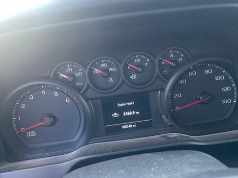 Used 2019 Chevrolet Silverado 1500 Custom w/ Custom Value Package image 10