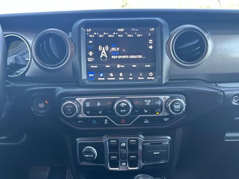 Used 2023 Jeep Wrangler Unlimited w/ Cold Weather Group AWD/4WD image 21