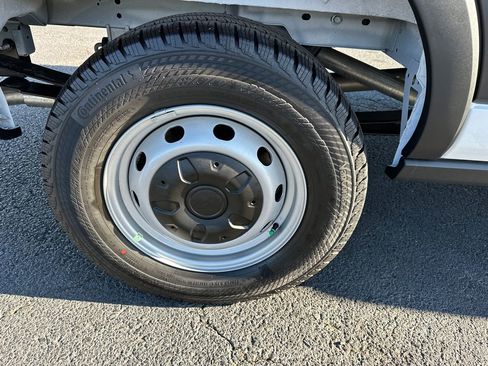 New 2026 Ford Transit 250 148 Medium Roof RWD image 16