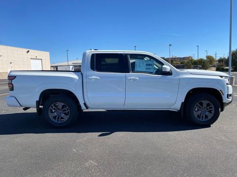 New 2025 Nissan Frontier SV w/ SV Convenience Package image 7