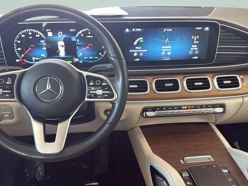 Certified 2022 Mercedes-Benz GLS 450 4MATIC image 35