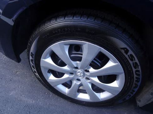 Used 2024 Toyota Corolla LE FWD image 11
