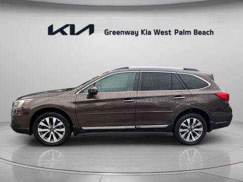 Used 2019 Subaru Outback 3.6R Touring AWD/4WD image 4