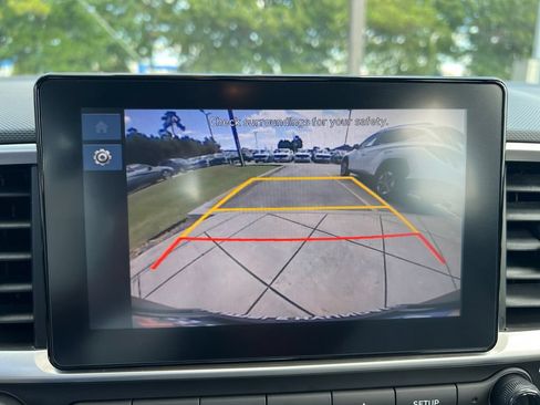 Certified 2026 Hyundai Venue SEL FWD image 23