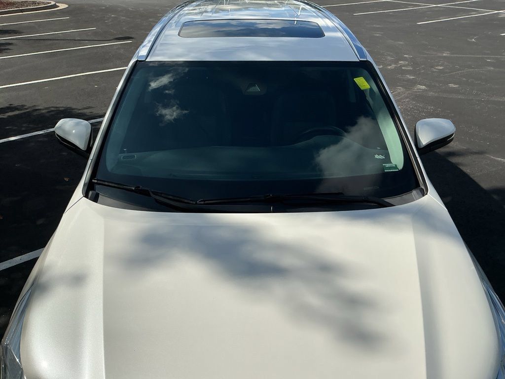 Used 2019 Toyota Highlander XLE AWD/4WD image 17