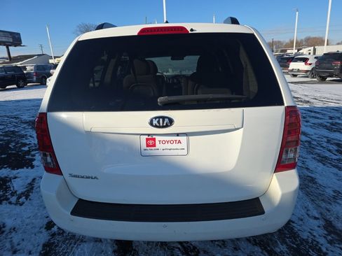 Used 2014 Kia Sedona LX image 6
