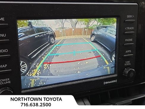 Used 2022 Toyota RAV4 LE image 21