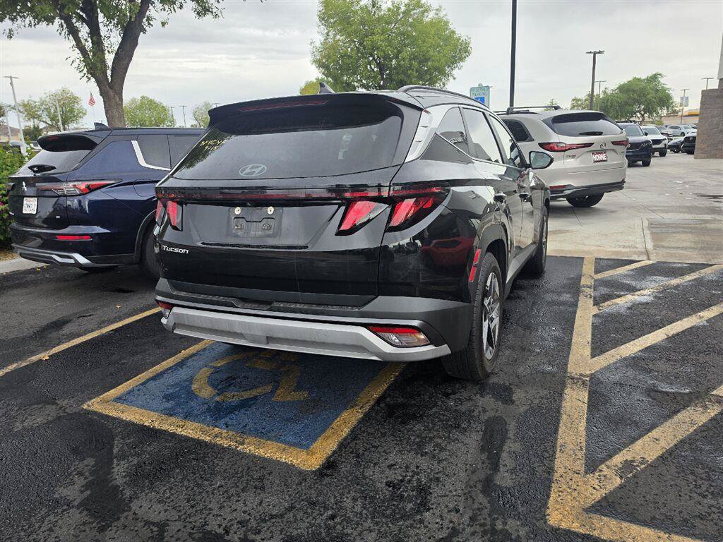 Used 2025 Hyundai Tucson SEL FWD image 10