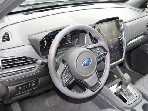 Used 2025 Subaru Forester Premium AWD/4WD image 19