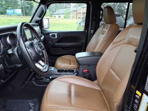 Used 2021 Jeep Gladiator Rubicon AWD/4WD image 14