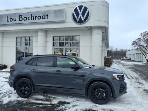 New 2026 Volkswagen Atlas Cross Sport SEL R-Line AWD/4WD image 1