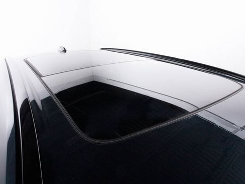 Certified 2025 Volvo XC60 B5 Core w/ Climate Package image 33