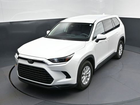 Used 2024 Toyota Grand Highlander XLE image 33