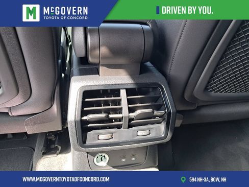 Used 2025 Audi Q3 2.0T Premium AWD/4WD image 23