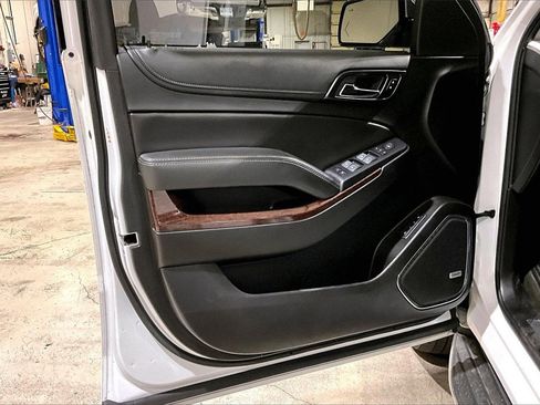 Used 2018 GMC Yukon XL SLT image 20