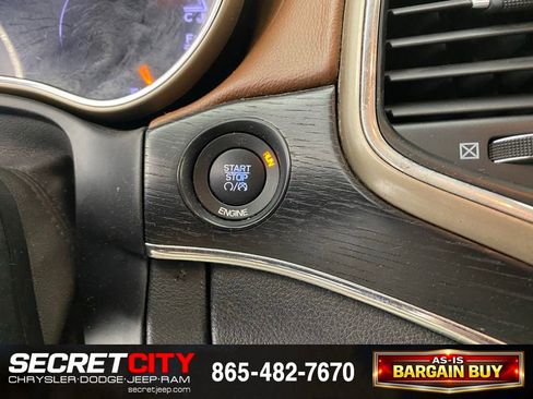 Used 2015 Jeep Grand Cherokee Summit w/ Platinum Series Group AWD/4WD image 17