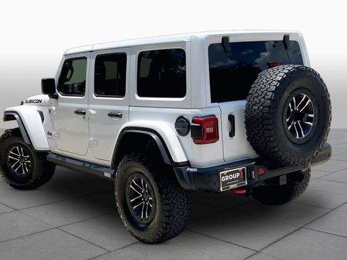 Used 2024 Jeep Wrangler Unlimited Rubicon AWD/4WD image 12