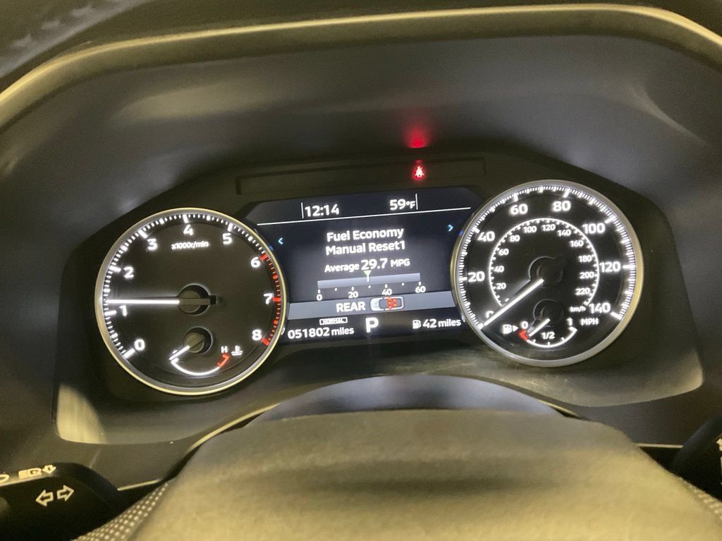 Used 2023 Mitsubishi Outlander SE AWD/4WD image 2