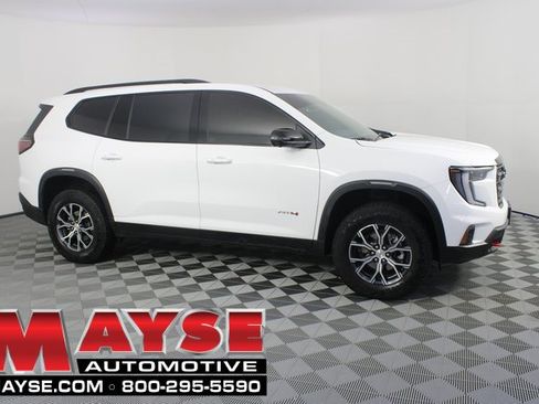 Used 2024 GMC Acadia AT4 w/ Luxury Package image 1