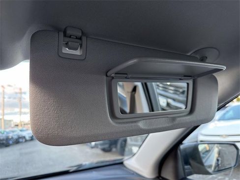 Certified 2024 Chevrolet Equinox LS image 32