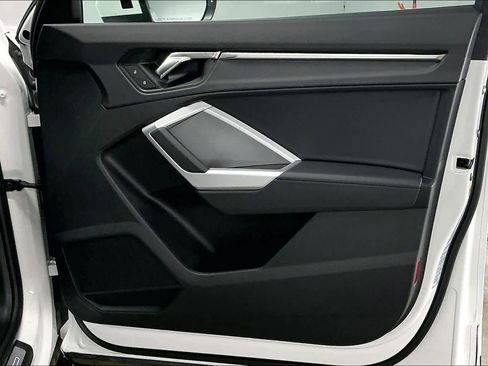 Used 2025 Audi Q3 2.0T Premium image 26