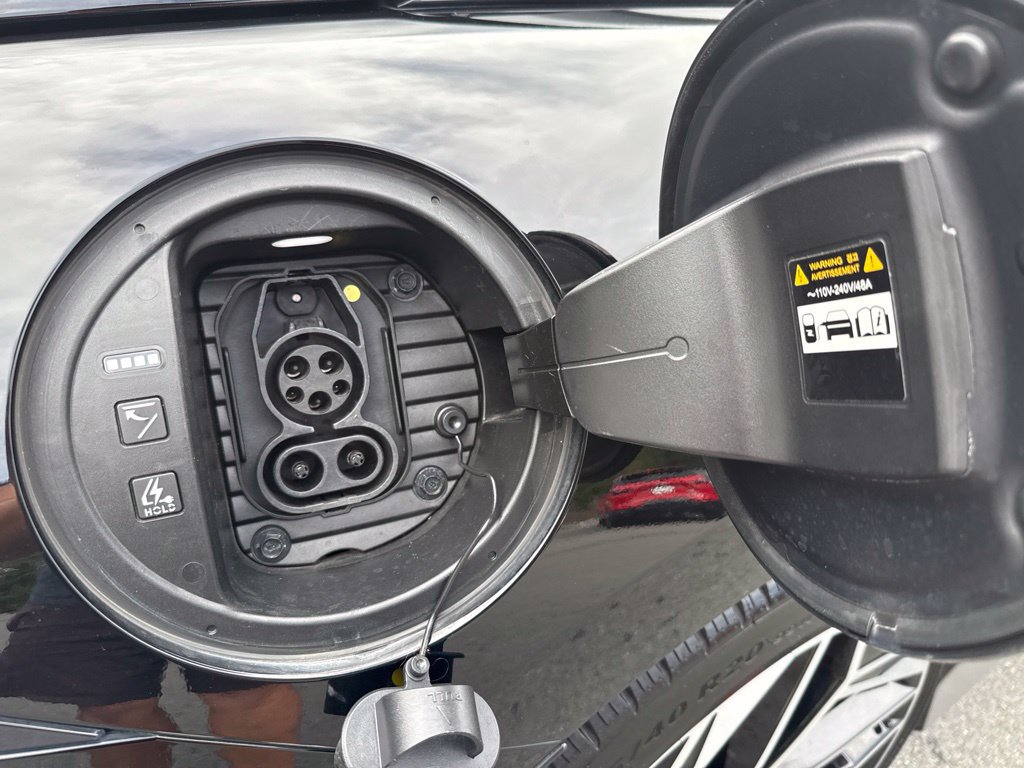 Used 2024 Hyundai Ioniq 6 Limited AWD/4WD image 15
