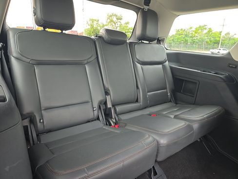 Used 2025 Ford Expedition Active AWD/4WD image 11