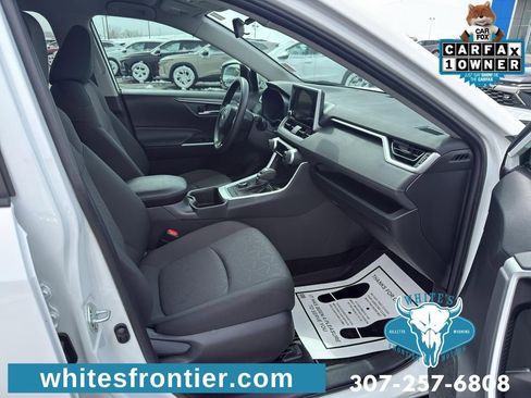 Used 2024 Toyota RAV4 XLE AWD/4WD image 10