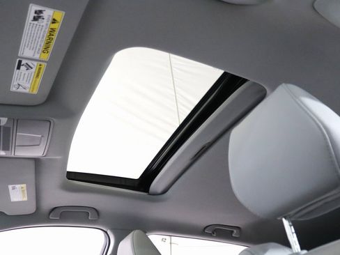 Used 2017 Acura MDX SH-AWD image 24