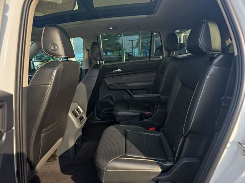 Used 2021 Volkswagen Atlas SE w/ Panoramic Sunroof Package AWD/4WD image 40