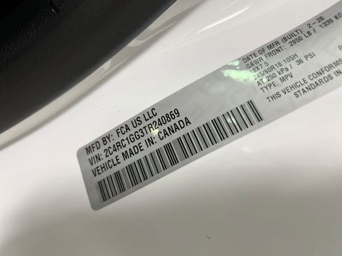 New 2026 Chrysler Pacifica Limited FWD image 30