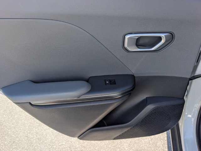 Used 2025 Kia K4 FWD image 30
