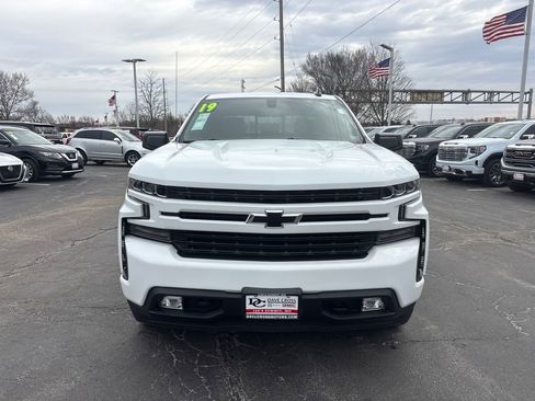 Used 2019 Chevrolet Silverado 1500 RST image 2