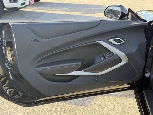 Used 2023 Chevrolet Camaro LT RWD image 31
