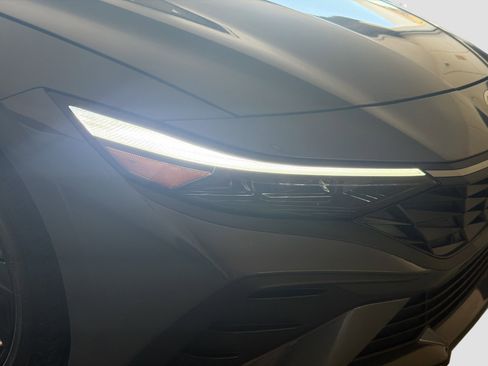 Certified 2026 Hyundai Elantra Sport FWD image 31