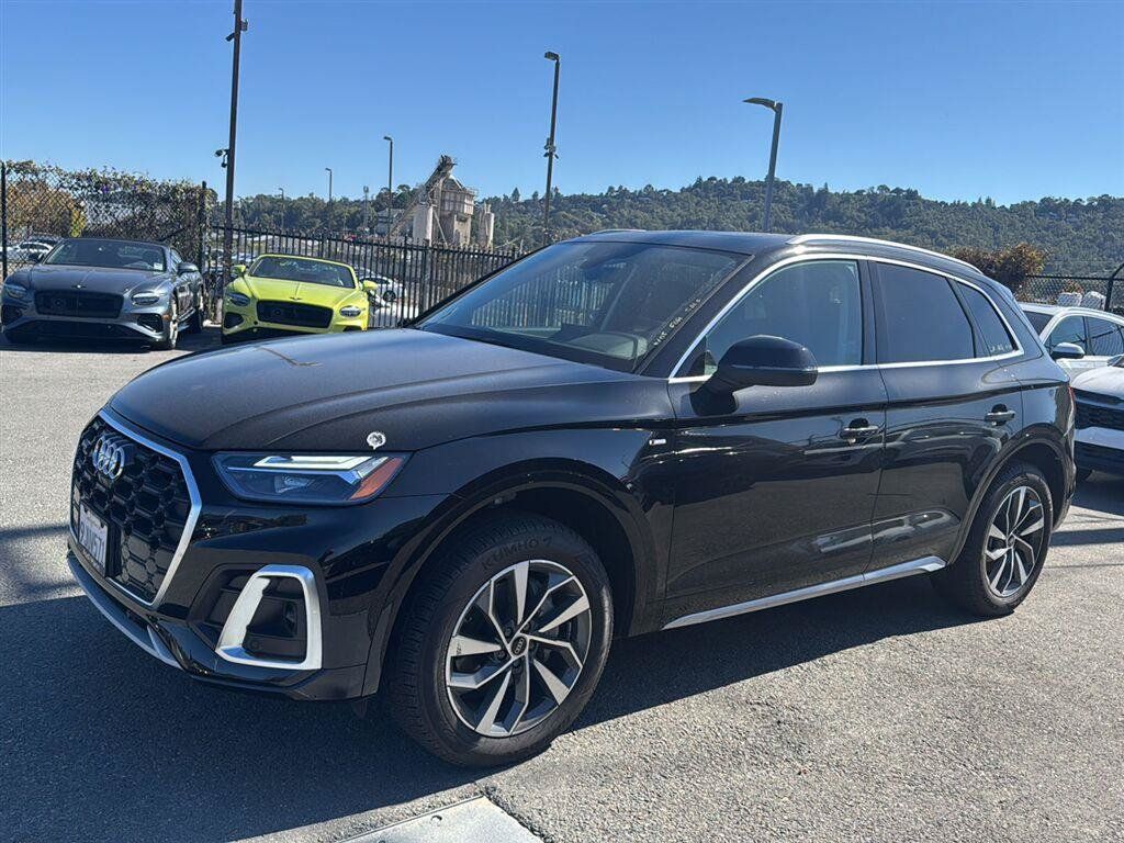 Used 2023 Audi Q5 2.0T Premium Plus w/ Premium Plus Package AWD/4WD image 1
