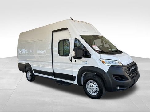 Used 2024 RAM ProMaster 3500 w/ Delivery Van Package FWD image 2