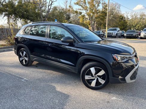 Used 2025 Volkswagen Taos S image 6